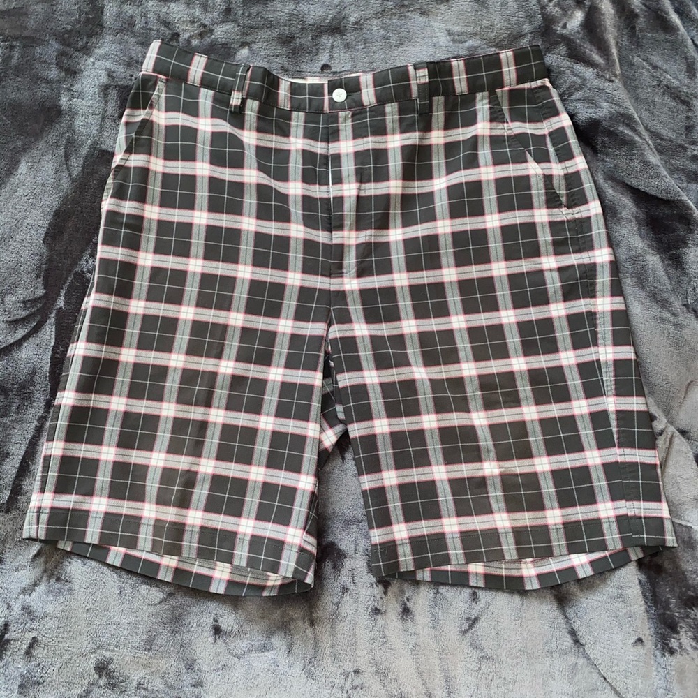 Men’s plaid FootJoy golf shorts, Size 36